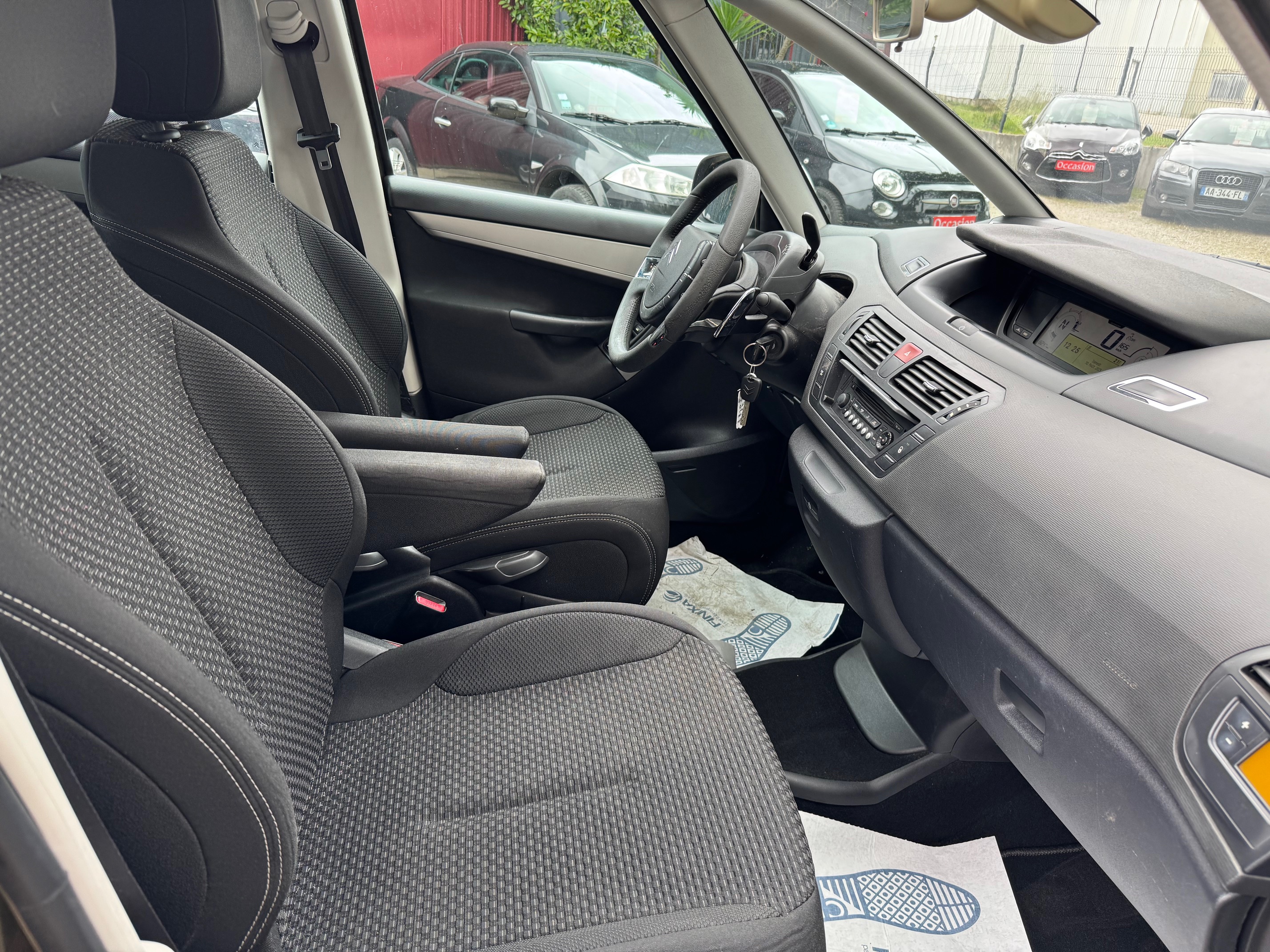 Iberia Auto Garage Saint Ave IMG 0571