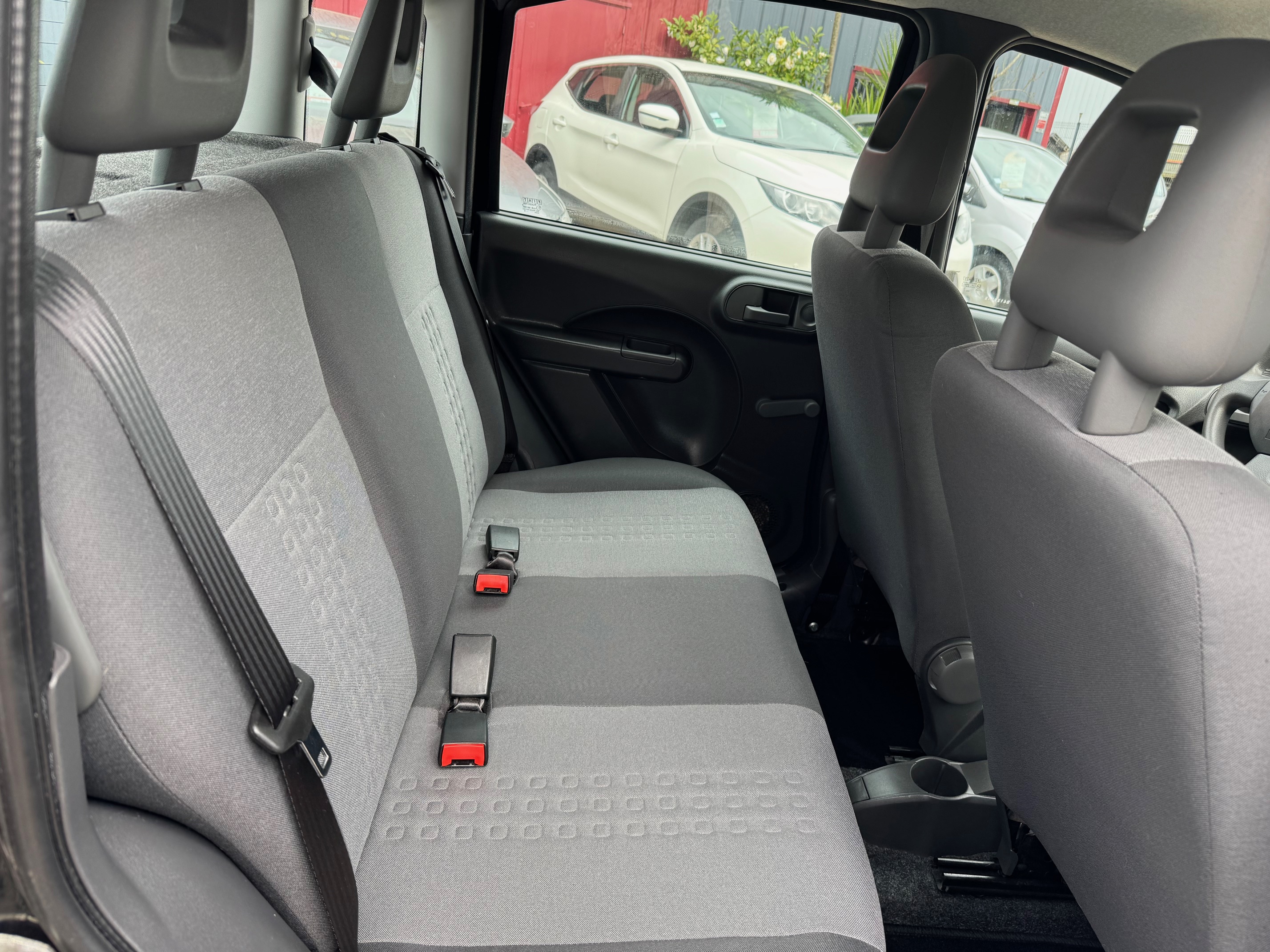 Iberia Auto Garage Saint Ave IMG 2758